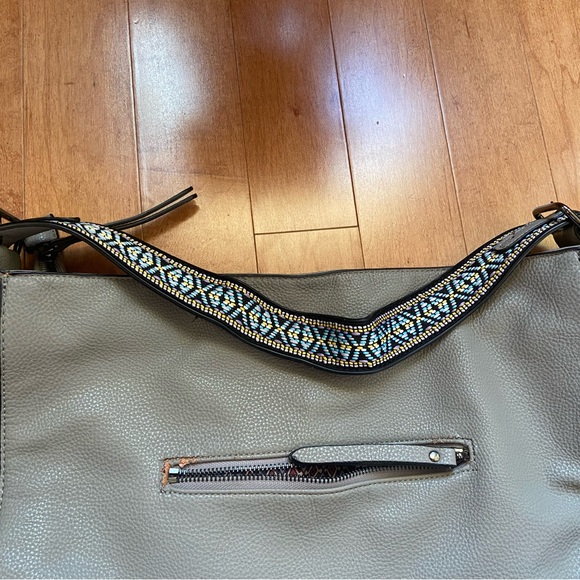 Large Hobo vegan leather bag. - Picture 3 of 5